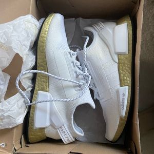 Adidas NMD Women’s 9.5 Brand New!!